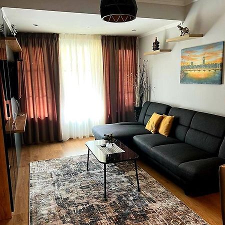 Comfort Home 1 Тирана Екстер'єр фото