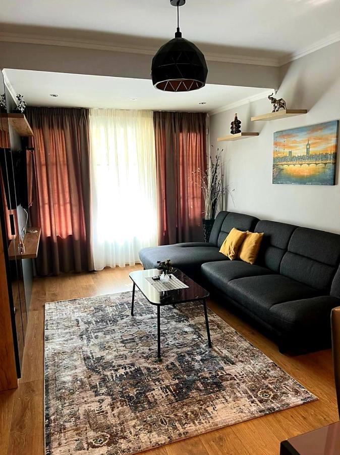 Comfort Home 1 Тирана Екстер'єр фото